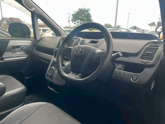 トヨタ ヴォクシー ２．０ ＺＳ 煌Ｚ H25年 () 99