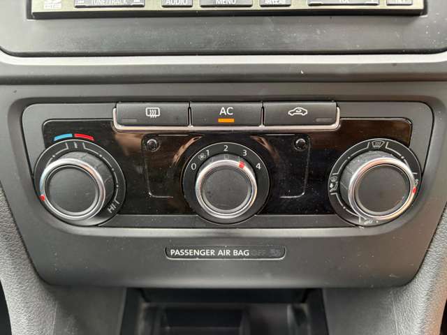 フォルクスワーゲン ゴルフ ＴＳＩ　トレンドライン　プレミアムエディション H24年 (関東) 99