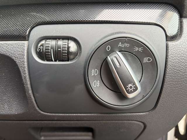フォルクスワーゲン ゴルフ ＴＳＩ　トレンドライン　プレミアムエディション H24年 (関東) 99