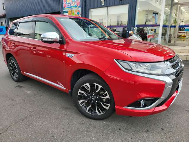 三菱 アウトランダーＰＨＥＶ ２．０ Ｇ セーフティパッケージ ４ＷＤ H27年 () 99