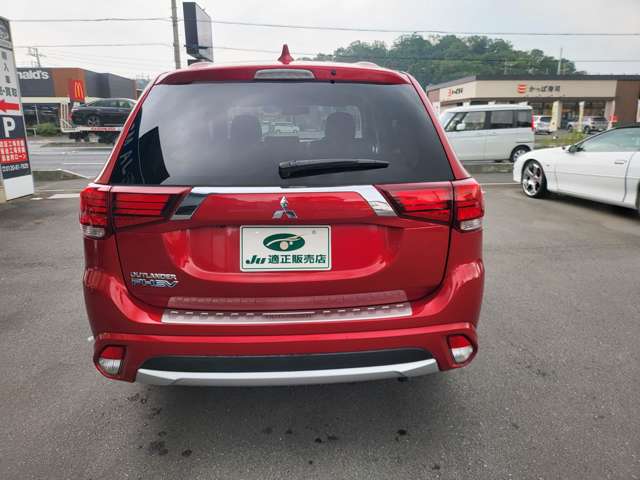 三菱 アウトランダーＰＨＥＶ ２．０ Ｇ セーフティパッケージ ４ＷＤ H27年 () 99