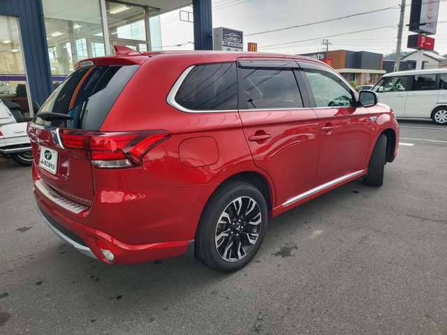 三菱 アウトランダーＰＨＥＶ ２．０ Ｇ セーフティパッケージ ４ＷＤ H27年 () 99