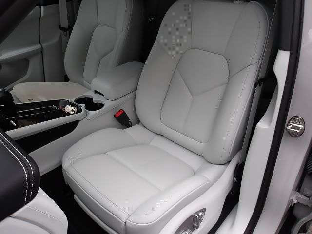 ポルシェ マカン ＧＴＳ ＰＤＫ ４ＷＤ R6年 (東海) 99