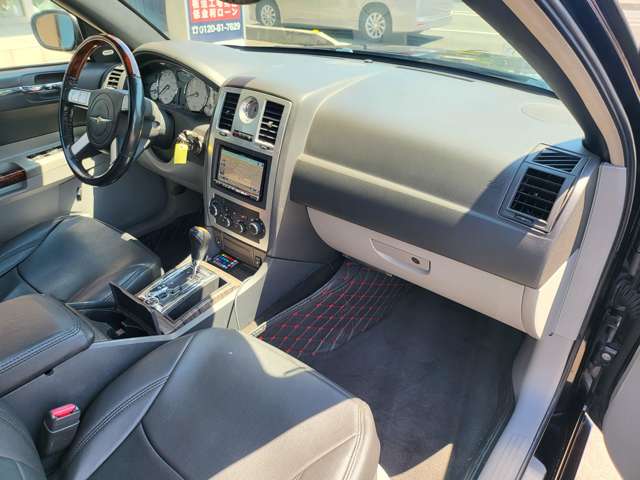 クライスラー ３００Ｃ ５．７　ＨＥＭＩ H24年 (関東) 99