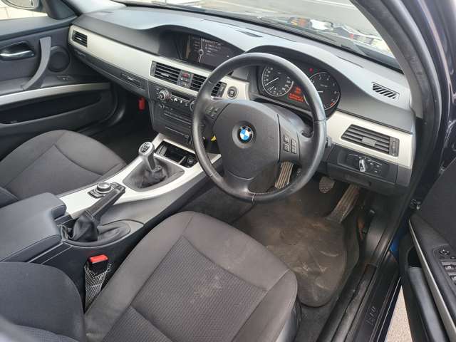 ＢＭＷ ３シリーズ ３２０ｉ H22年 (関東) 99