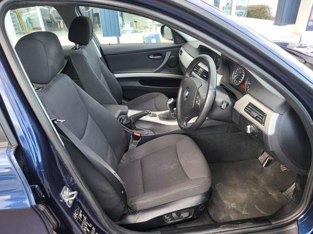 ＢＭＷ ３シリーズ ３２０ｉ H22年 (関東) 99