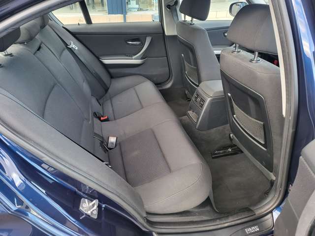 ＢＭＷ ３シリーズ ３２０ｉ H22年 (関東) 99