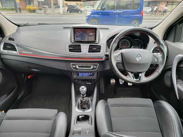 ルノー メガーヌ　エステート ＧＴ２２０ H28年 (関東) 99