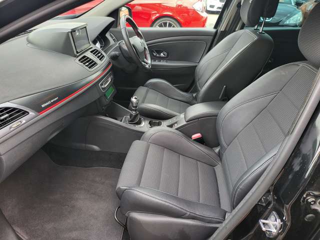 ルノー メガーヌ　エステート ＧＴ２２０ H28年 (関東) 99