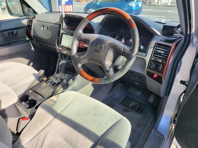 三菱 パジェロ ３．２ ロング エクシードＩＩ ディーゼルターボ ４ＷＤ H12年 (関東) 99