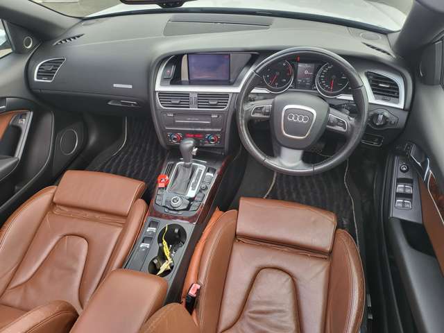 アウディ Ａ５　カブリオレ ３．２ ＦＳＩ クワトロ ４ＷＤ H22年 (関東) 99