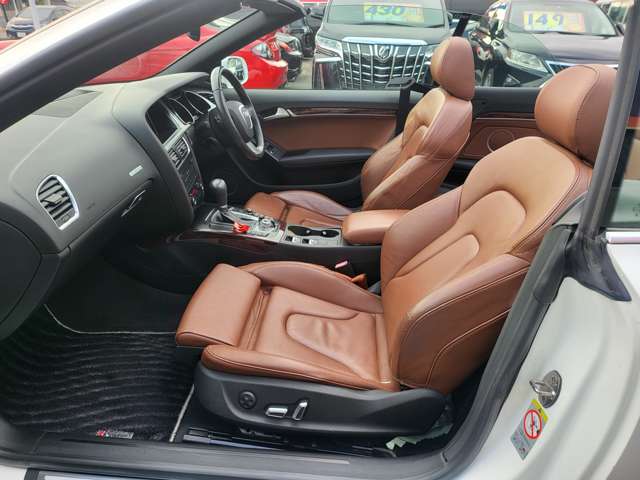 アウディ Ａ５　カブリオレ ３．２ ＦＳＩ クワトロ ４ＷＤ H22年 (関東) 99