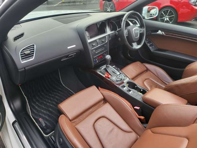 アウディ Ａ５　カブリオレ ３．２ ＦＳＩ クワトロ ４ＷＤ H22年 (関東) 99