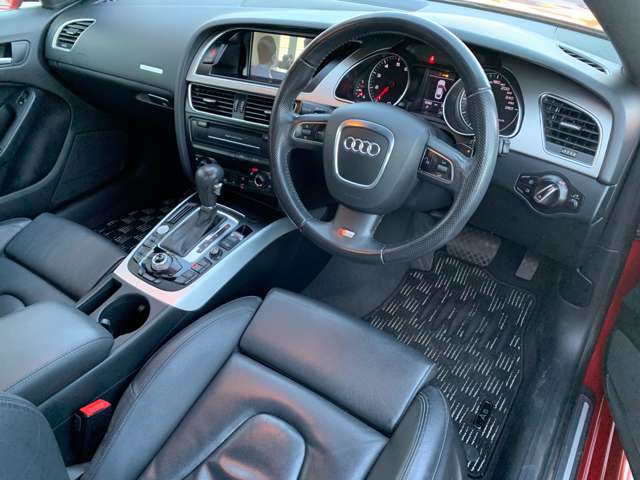 アウディ Ａ５　スポーツバック ２．０ ＴＦＳＩ クワトロ Ｓラインパッケージ ４ＷＤ H23年 (関東) 99