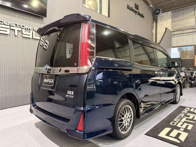 トヨタ ノア １．８ ハイブリッド ＳＩ ＷＸＢＩＩ R1年 (東海) 99