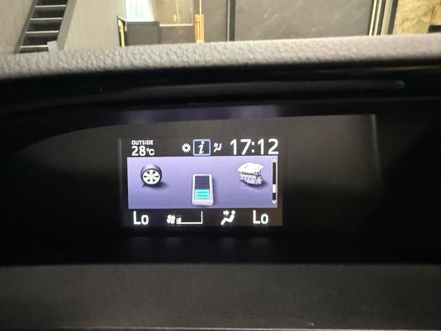 トヨタ ノア １．８ ハイブリッド ＳＩ ＷＸＢＩＩ R1年 (東海) 99