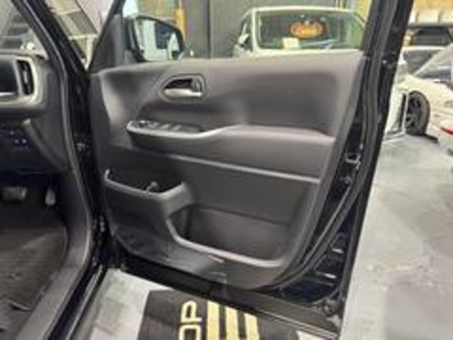 トヨタ ヴォクシー １．８ ハイブリッド Ｓ－Ｚ R5年 (東海) 99