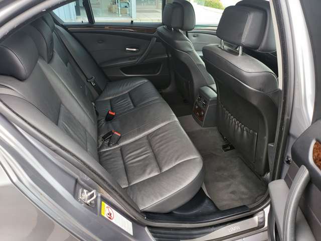 ＢＭＷ ５シリーズ ５２５Ｉ ハイラインパッケージ H22年 (関東) 99