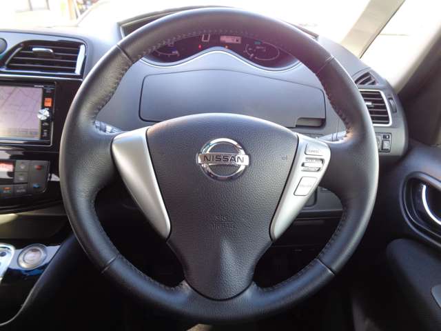 日産 セレナ ２．０ ハイウェイスター Ｖセレクション＋ＳＡＦＥＴＹ Ｓ－ＨＹＢＲＩＤ アドバンストセーフティ ＰＫＧ H27年 (関東) 99