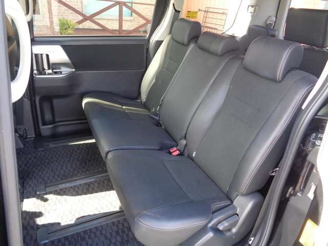 トヨタ ヴォクシー ２．０ ＺＳ 煌ＩＩＩ H25年 (関東) 99