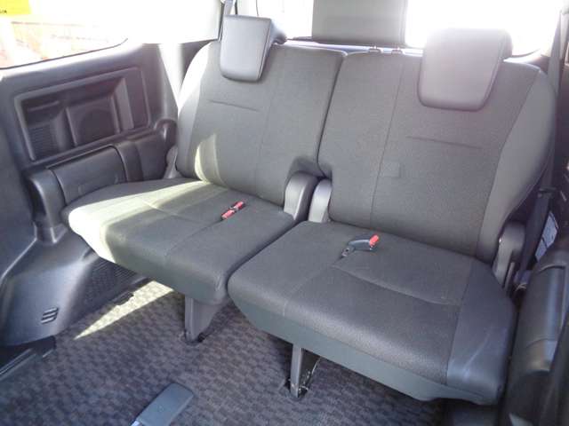 トヨタ ヴォクシー ２．０ ＺＳ 煌ＩＩＩ H25年 (関東) 99