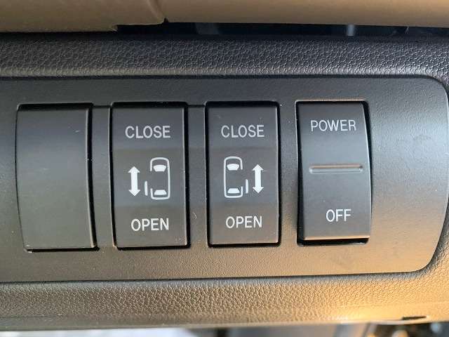 マツダ ＭＰＶ ２．３ ２３Ｓ H24年 (関東) 99