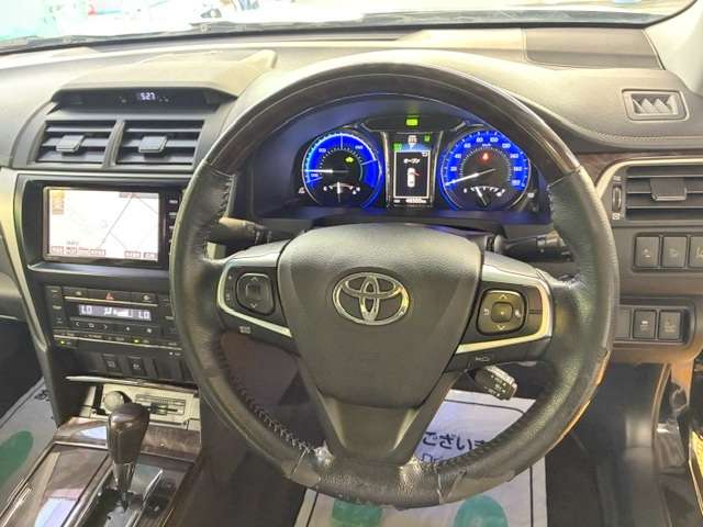 トヨタ カムリ　ハイブリッド ２．５ Ｇパッケージ プレミアムブラック H27年 (関東) 99