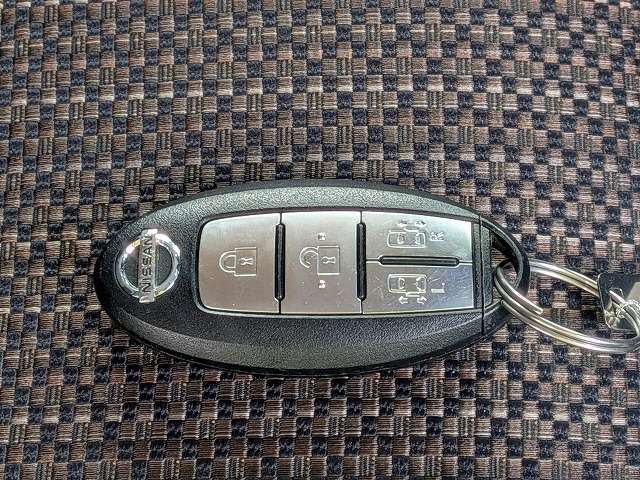 日産 セレナ ２．０ ハイウェイスター Ｖセレクション＋ＳＡＦＥＴＹ Ｓ－ＨＹＢＲＩＤ H27年 (関東) 99