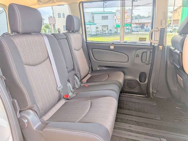 日産 セレナ ２．０ ハイウェイスター Ｖセレクション＋ＳＡＦＥＴＹ Ｓ－ＨＹＢＲＩＤ H27年 (関東) 99