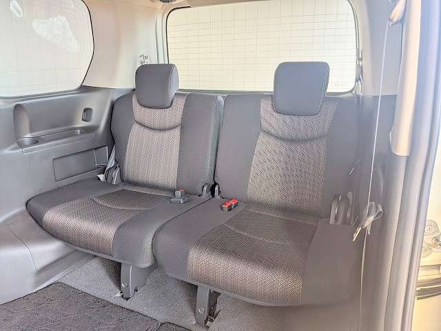 日産 セレナ ２．０ ハイウェイスター Ｖセレクション＋ＳＡＦＥＴＹ Ｓ－ＨＹＢＲＩＤ H27年 (関東) 99