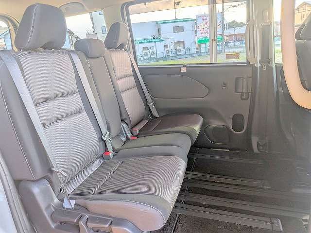 日産 セレナ ２．０ ハイウェイスター Ｖ R1年 (関東) 99