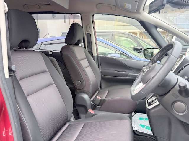 日産 セレナ ２．０ ハイウェイスター Ｖセレクション H29年 (関東) 99