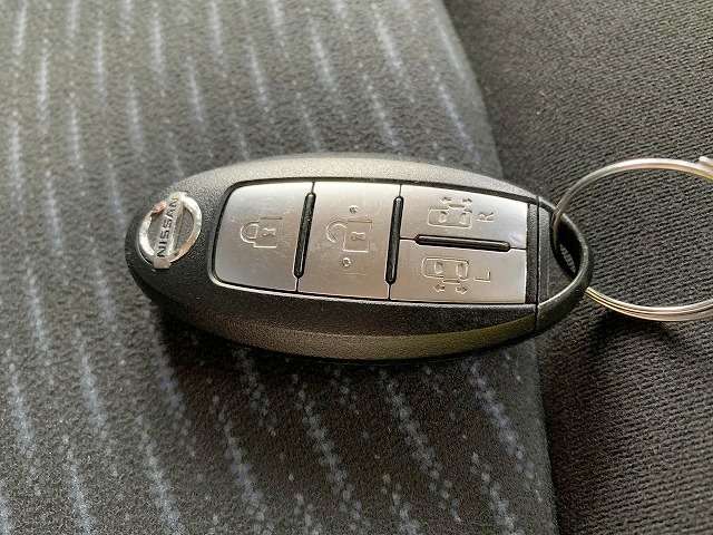 日産 セレナ ２．０ ２０Ｘ Ｖセレクション＋ＳＡＦＥＴＹ Ｓ－ＨＹＢＲＩＤ H27年 (関東) 99