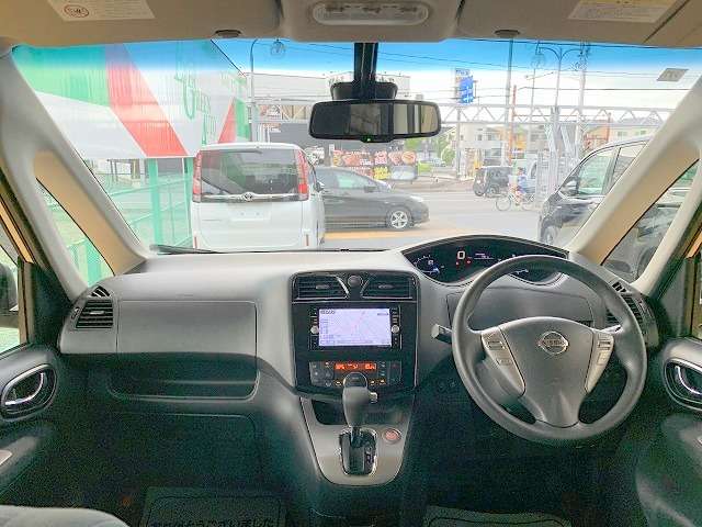 日産 セレナ ２．０ ２０Ｘ Ｖセレクション＋ＳＡＦＥＴＹ Ｓ－ＨＹＢＲＩＤ H27年 (関東) 99