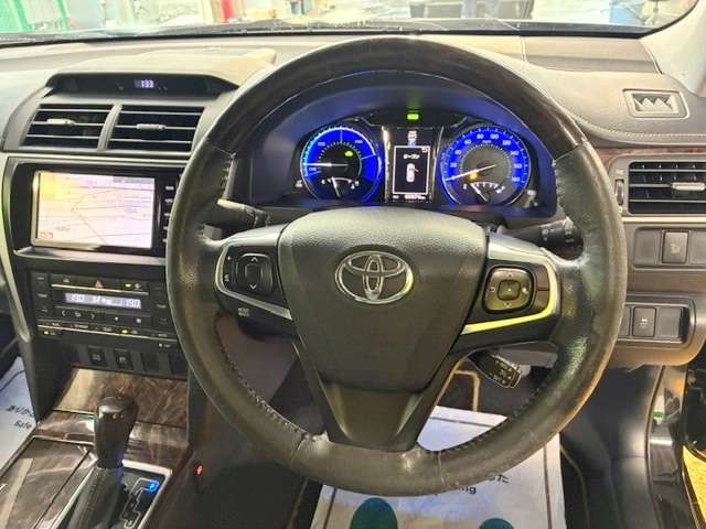 トヨタ カムリ　ハイブリッド ２．５ Ｇパッケージ プレミアムブラック H28年 (関東) 99