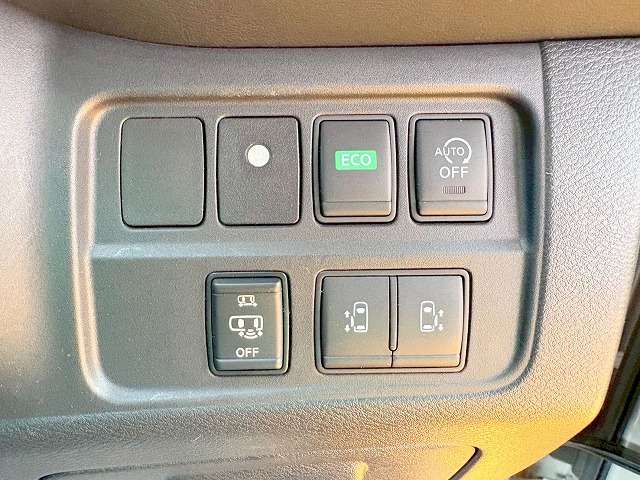 日産 セレナ ２．０ ハイウェイスター Ｖセレクション H29年 (関東) 99