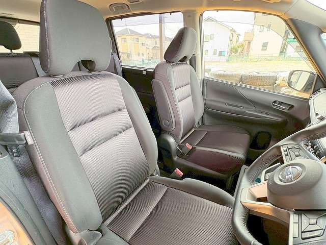 日産 セレナ ２．０ ハイウェイスター Ｖセレクション H29年 (関東) 99