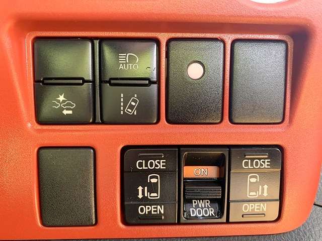 トヨタ ヴォクシー ２．０ ＺＳ H29年 (関東) 99