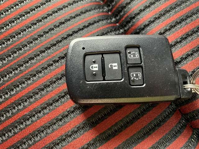 トヨタ ヴォクシー ２．０ ＺＳ H29年 (関東) 99