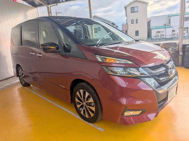 日産 セレナ ２．０ ハイウェイスター ＶセレクションＩＩ R1年 (関東) 99