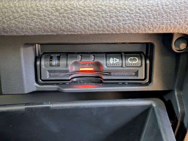 日産 セレナ ２．０ ２０Ｘ Ｖセレクション＋ＳＡＦＥＴＹ Ｓ－ＨＹＢＲＩＤ H28年 (関東) 99