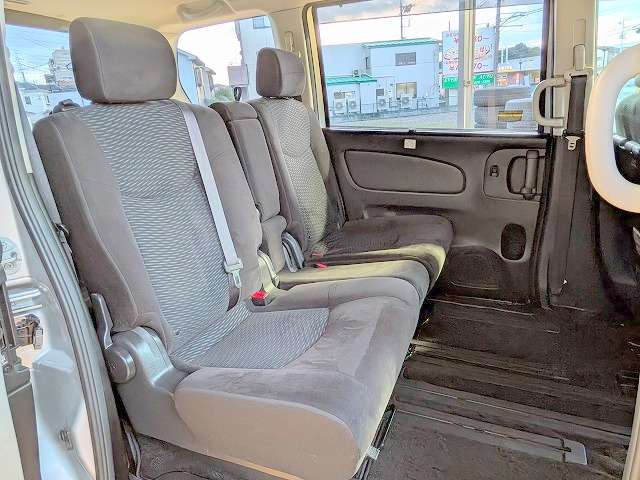 日産 セレナ ２．０ ２０Ｘ Ｖセレクション＋ＳＡＦＥＴＹ Ｓ－ＨＹＢＲＩＤ H28年 (関東) 99