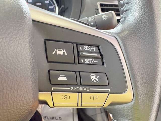 スバル インプレッサスポーツ ２．０ Ｉ－Ｓ アイサイト ４ＷＤ H28年 (関東) 99