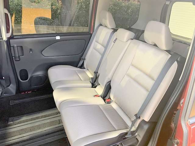 日産 セレナ ２．０ ハイウェイスター H28年 (関東) 99
