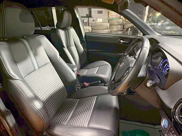 トヨタ カローラフィールダー　ハイブリッド １．５ ハイブリッド Ｇ Ｗ×Ｂ H29年 (関東) 99