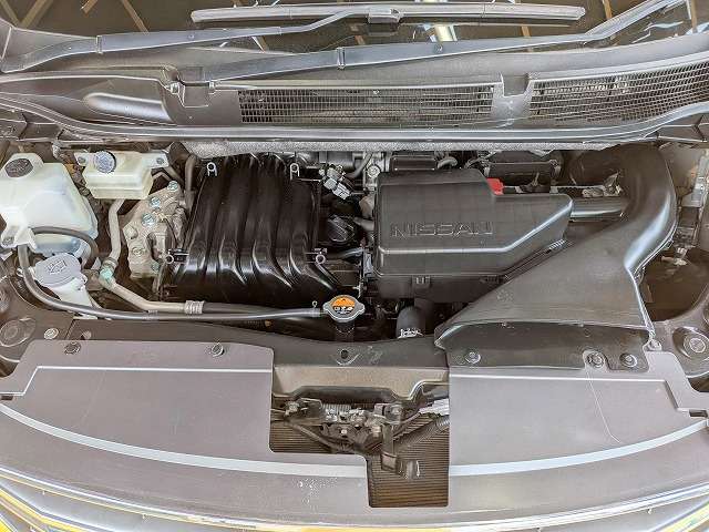 日産 セレナ ２．０ ハイウェイスター Ｖセレクション＋ＳＡＦＥＴＹ Ｓ－ＨＹＢＲＩＤ アドバンストセーフティ ＰＫＧ H27年 (関東) 99