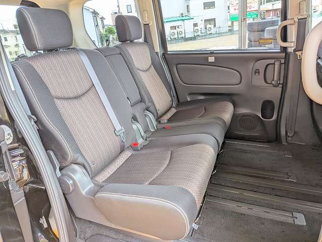 日産 セレナ ２．０ ハイウェイスター Ｖセレクション＋ＳＡＦＥＴＹ Ｓ－ＨＹＢＲＩＤ アドバンストセーフティ ＰＫＧ H27年 (関東) 99