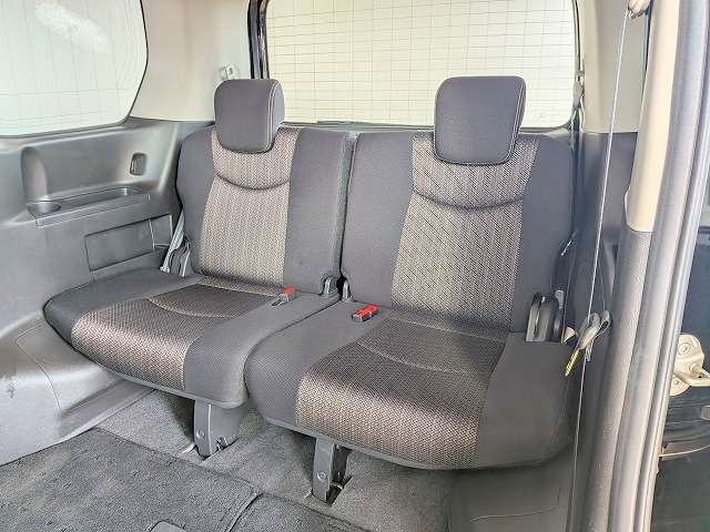 日産 セレナ ２．０ ハイウェイスター Ｖセレクション＋ＳＡＦＥＴＹ Ｓ－ＨＹＢＲＩＤ アドバンストセーフティ ＰＫＧ H27年 (関東) 99