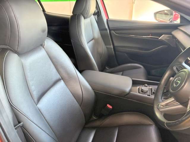 マツダ ＭＡＺＤＡ３　ファストバック ２．０ ２０Ｓ Ｌパッケージ R1年 (関東) 99