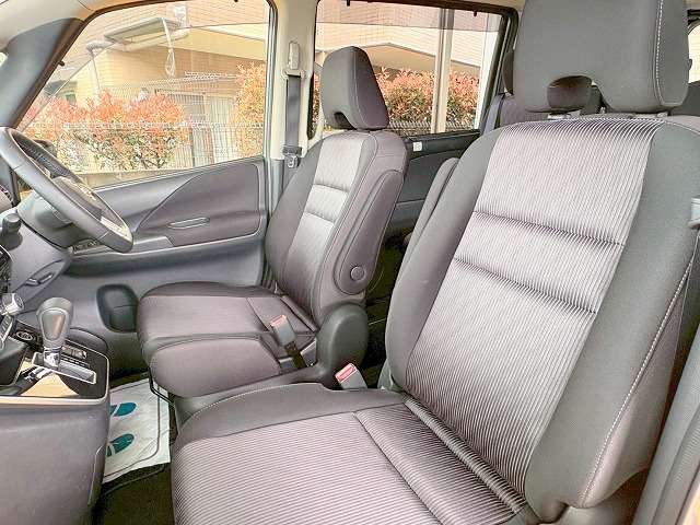 日産 セレナ ２．０ ハイウェイスター Ｖ R3年 (関東) 99
